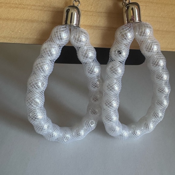Beaded Pearl Hoop Pierced Earrings
(New) - Picture 5 of 6